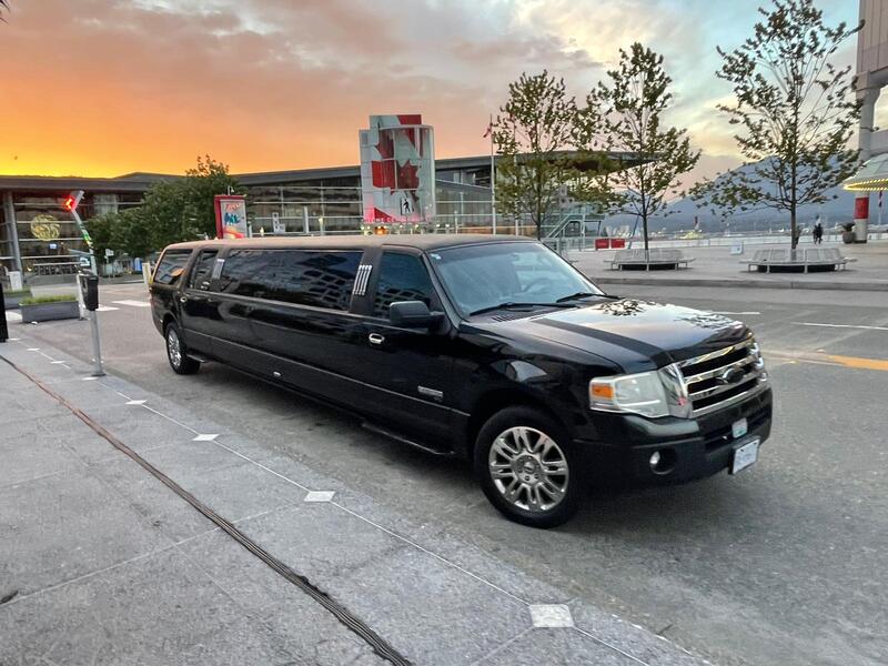 ford expedition SUV limo Elite Limousine
