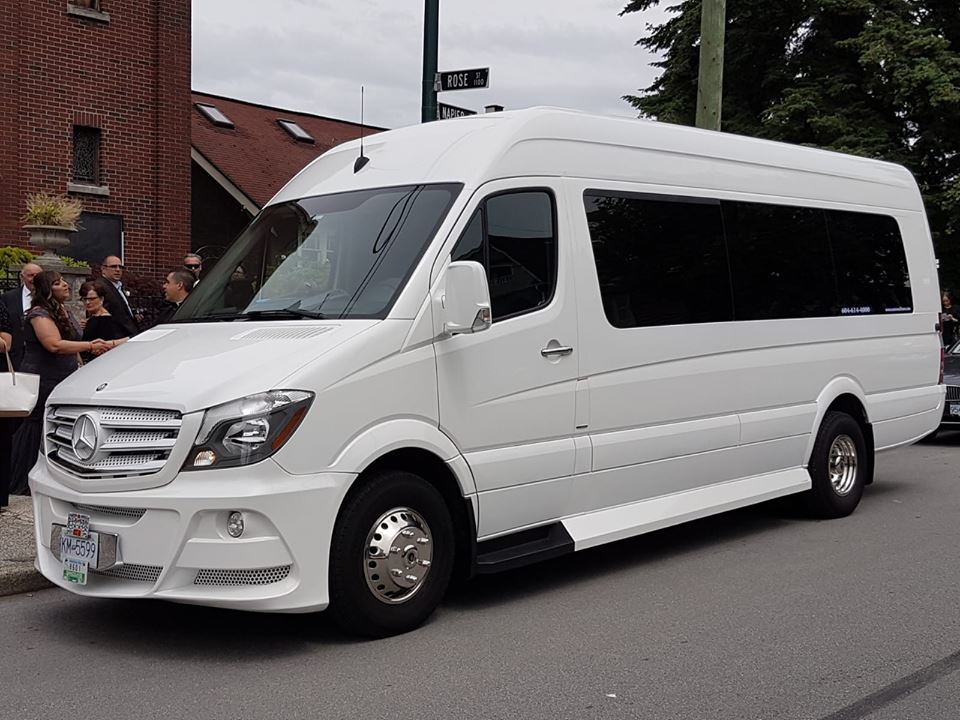 Elite Limousine - Vancouver to Bellingham BLI  Airport Transfer